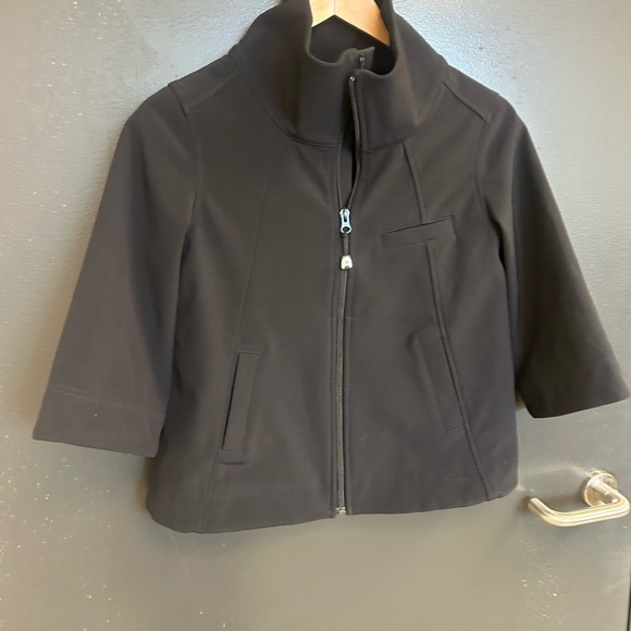 Lululemon size 4 short flair sleeved jacket neoprene feel great condition - Picture 5 of 13